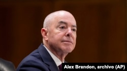 El secretario de Seguridad Nacional de Estados Unidos, Alejandro Mayorkas, testifica en el Capitolio, el 8 de noviembre de 2023, en Washington. (AP Foto/Alex Brandon, archivo)