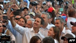 El presidente interino de Venezuela, Juan Guaidó, durante el concierto en apoyo a la ayuda humanitaria, en Cúcuta, Colombia.