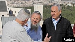 Netanyahu en un asentamiento judío en Alon Shvut, en las afueras de Jerusalén.