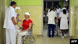 Entrada al cuerpo de guardia del hospital provincial de Guantánamo. (Archivo)