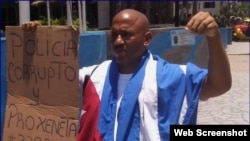 Maikel Herrera protesta en La Habana (Archivo).