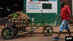 Imagen captada el miércoles en una calle de La Habana (Yamil Lage/AFP).