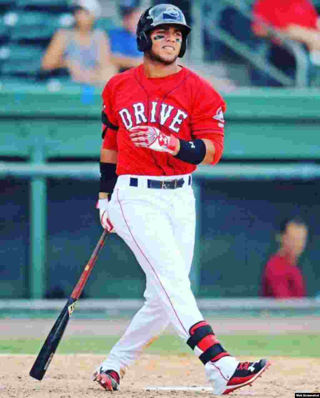 Yoan Moncada jugó en 2015 en la categoría Single-A Greenville, donde bateó para .278 con 19 dobles, 3 triples y 8 cuadrangulares en 81 juegos.