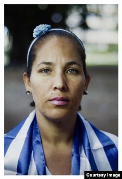 La Dama de Blanco Lismery Quintana. (Foto: Claudio Fuentes)