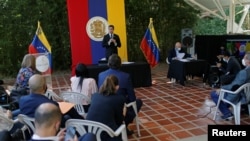 Los legisladores de la opsoición se reunieron en un parque de Caracas en 15 de diciembre. REUTERS/Manaure Quintero