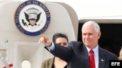 El vicepresidente de EEUU, Mike Penc, llega a Corea del Sur.