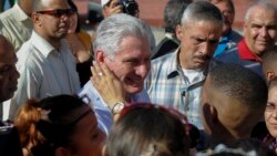 Díaz-Canel visita Guantánamo en medio de crisis por dengue y escasez de alimentos