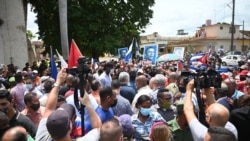 Joven arrestado en San Antonio de los baños por filmar las protestas desde su casa