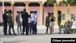 Imágenes de la detención de dos periodistas independientes en Morón. Foto Archivo